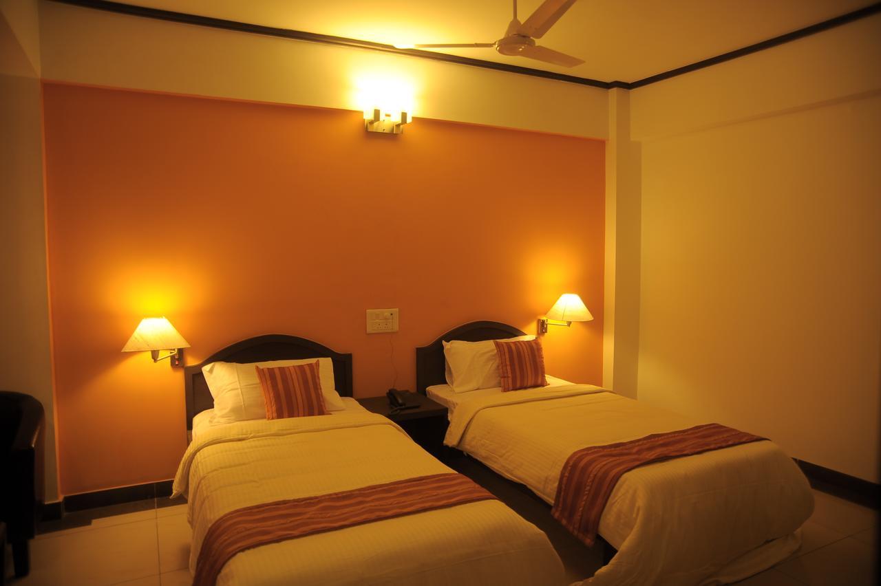 Sugam Hotel Pvt Ltd Coimbatore Exterior foto