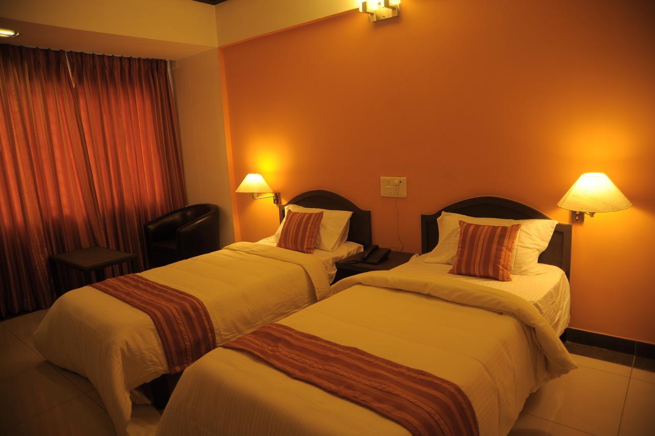 Sugam Hotel Pvt Ltd Coimbatore Exterior foto
